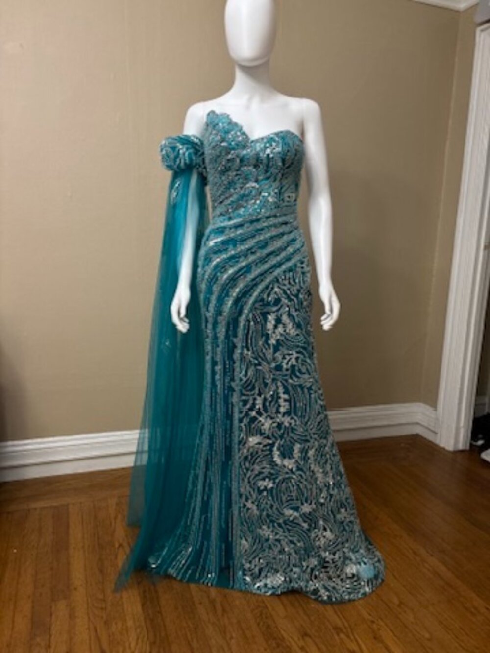 Blue Turquoise Strapless Beaded Mermaid Siren Pageant Evening Gown Prom Dress